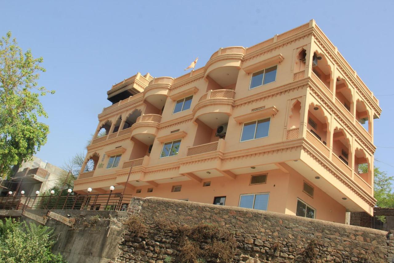ホテル ラージ パレス Maheshwar エクステリア 写真